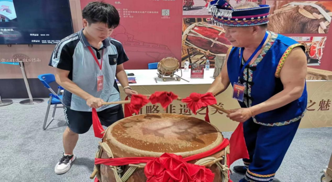 跟着非遗游南宁丨会鼓擂响 硬控全场！(图4)