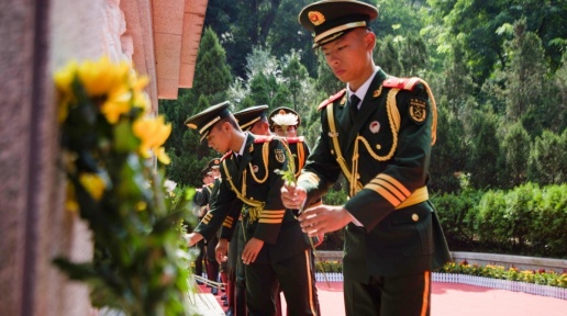 �侯����֧�ӣ��廳�������� ���к�ɫ����