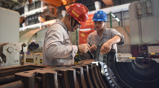 ��ʵ���ж�չ��ʹ������ �����ڸ�λ�ϼ���