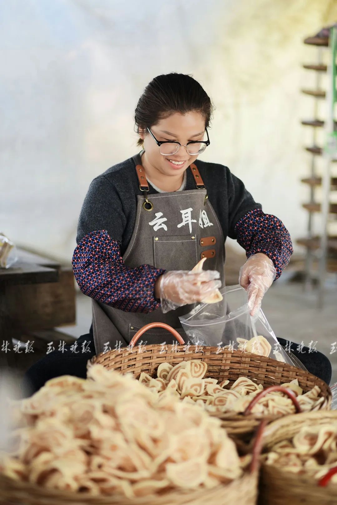 又到年货飘香时白糤麻饼猫耳朵……馋了b33体育app(图1)