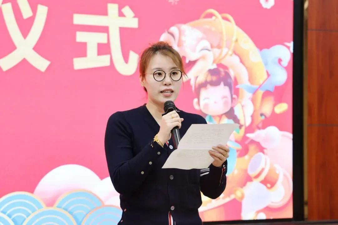 傅园慧入职浙大第一节课教蛙泳！(图2)