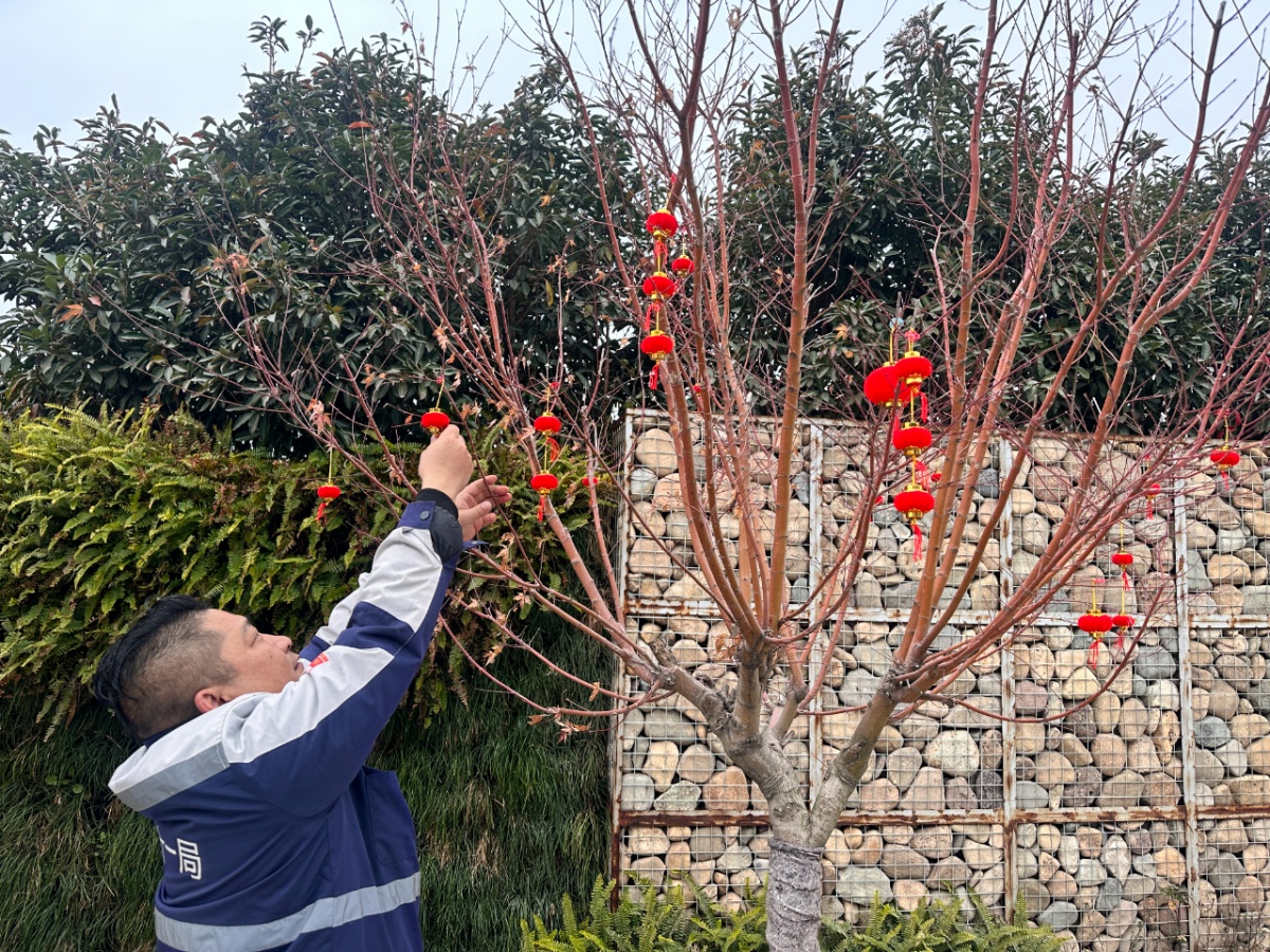 欧博体育入口新春走基层丨春节我将在海底建隧道(图2)
