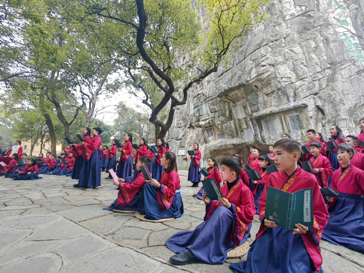 剪纸、拓寿、诵读诗歌……来桂林体验非遗民俗