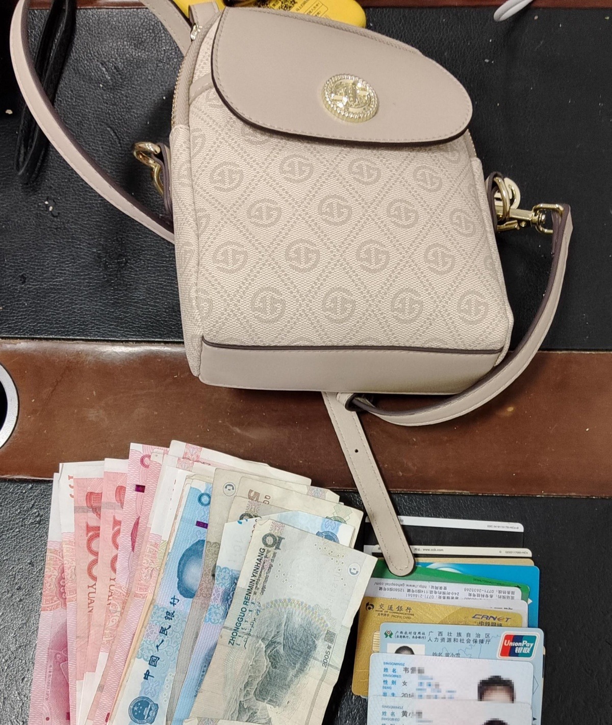 一天56张身份证遗失!着急乘车怎么办?