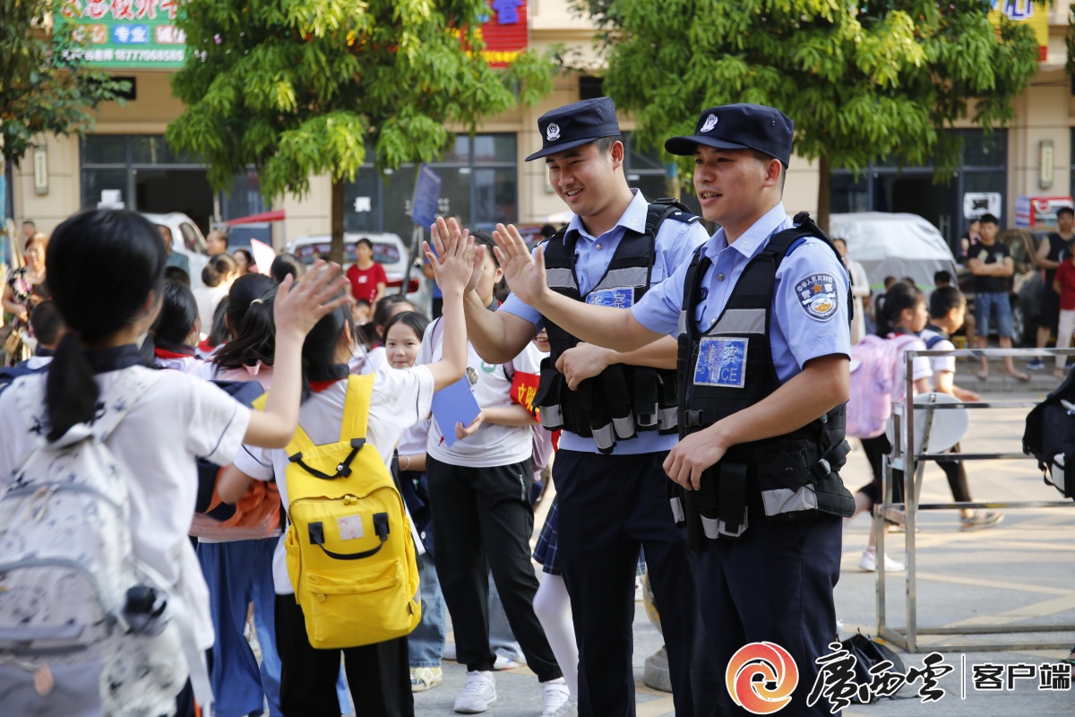 留得住育得强用得好防城港市推进辅警队伍制度化效能化规范化正规化建设取得明显成效(图2)