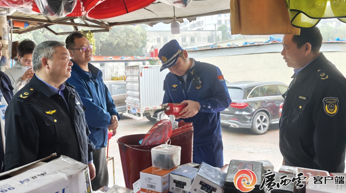 星空体育：“3·15”防城港消防出击规范市场+科普宣传双管齐下(图1)