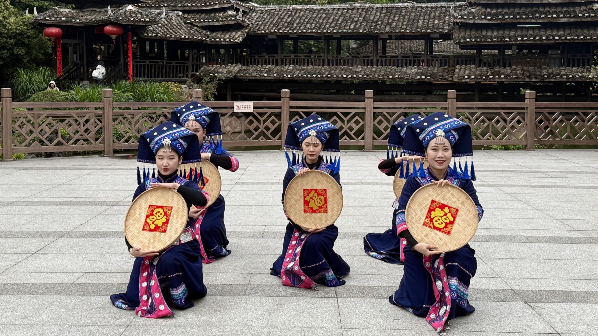 广西博物馆化身民族文化大观园，吸引全国各地游客“三月三”打卡