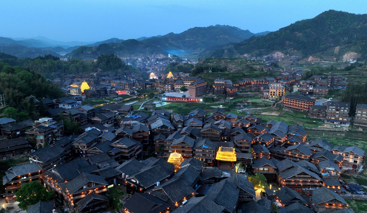 广西三江程阳八寨景区点亮古韵光影宝藏地