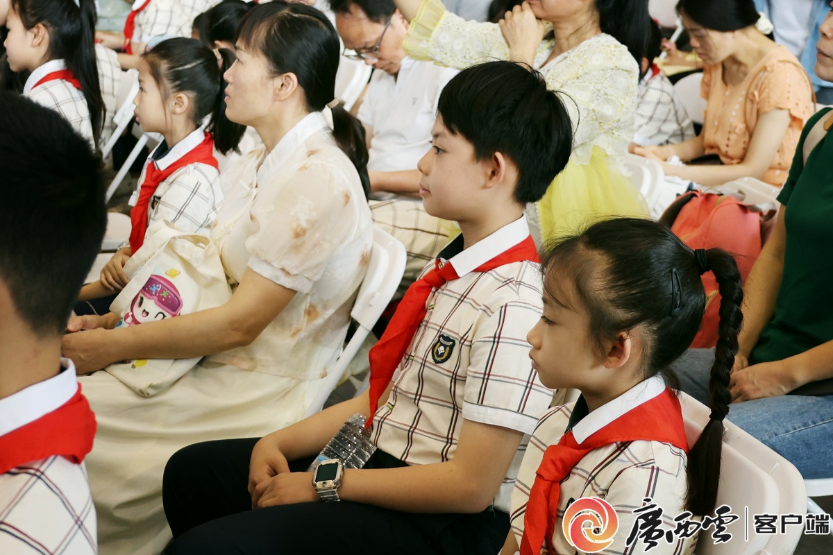 九游娱乐：八桂书香周｜“小喇叭”响彻八桂 共赴阅读新征程(图4)
