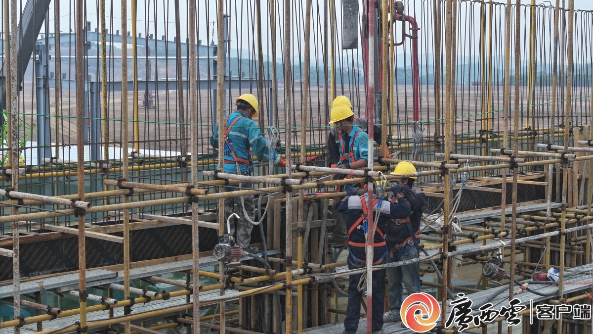 劳动者之歌｜奋战“五一”赶工期桂平园区生产建设热火朝天