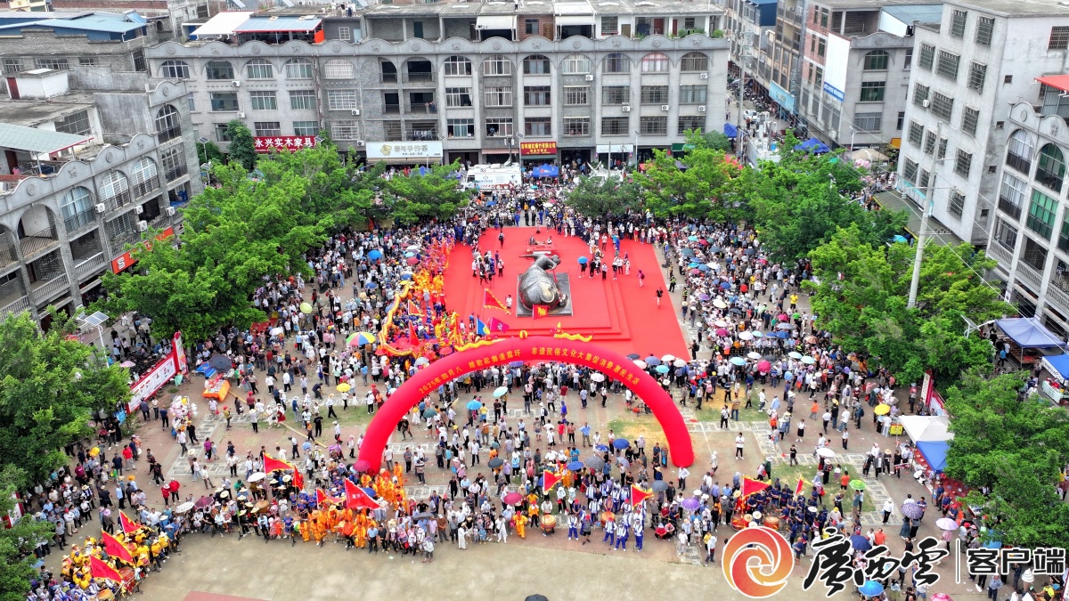 “国潮”IP炸场！这个390年的小镇把“四月八”玩出新高度(图3)