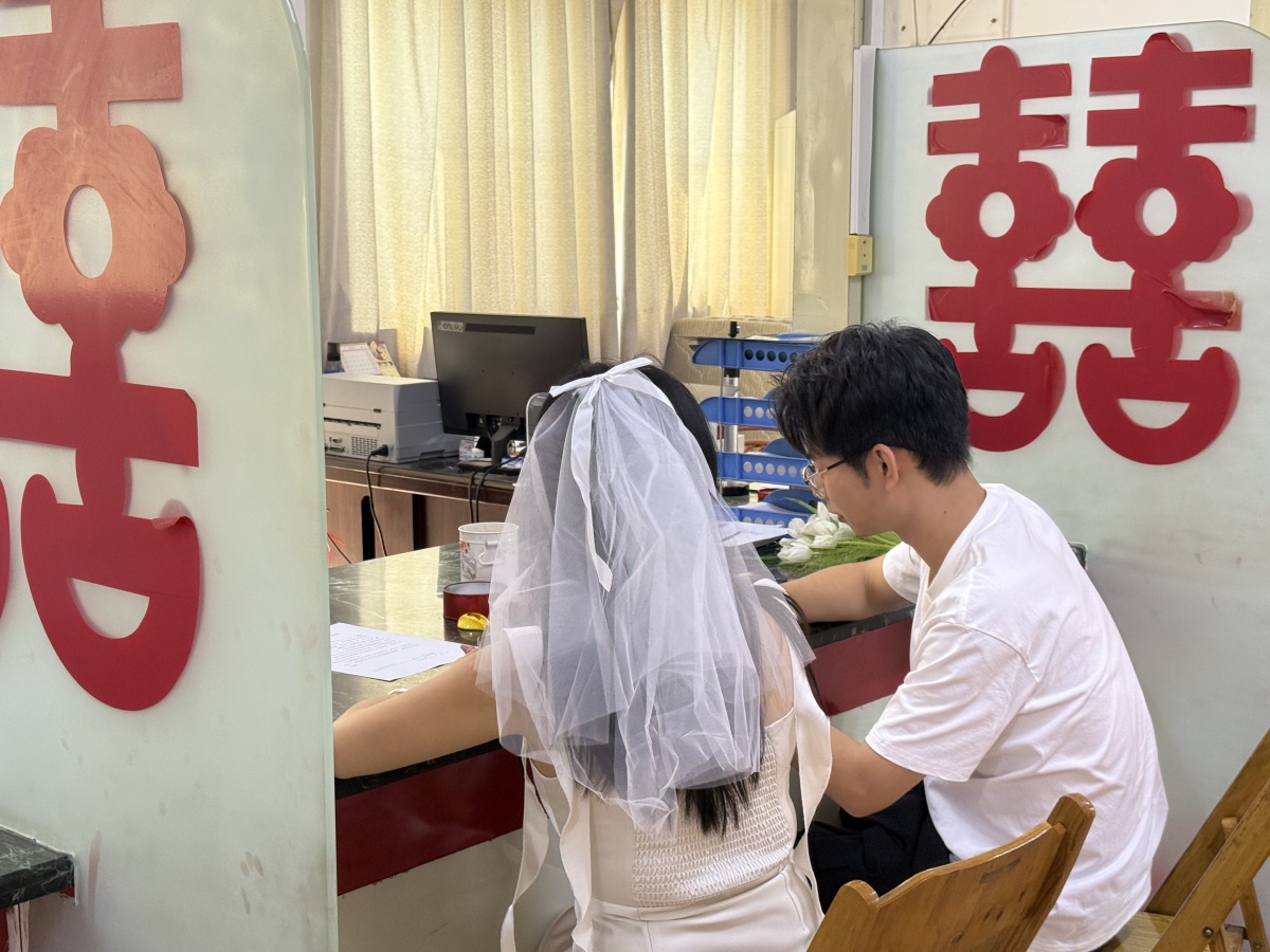堪比演唱会抢票！广西多地结婚登记预约爆满