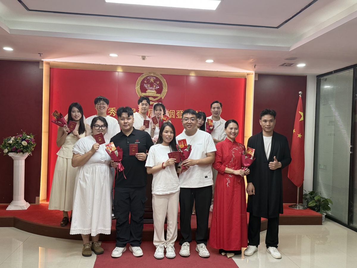“520”甜蜜来袭！广西6488对新人领证，多个婚姻登记处甜度爆表