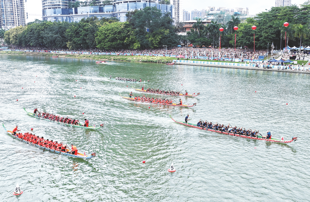 13万人涌向邕江！一场龙舟赛带火城市消费