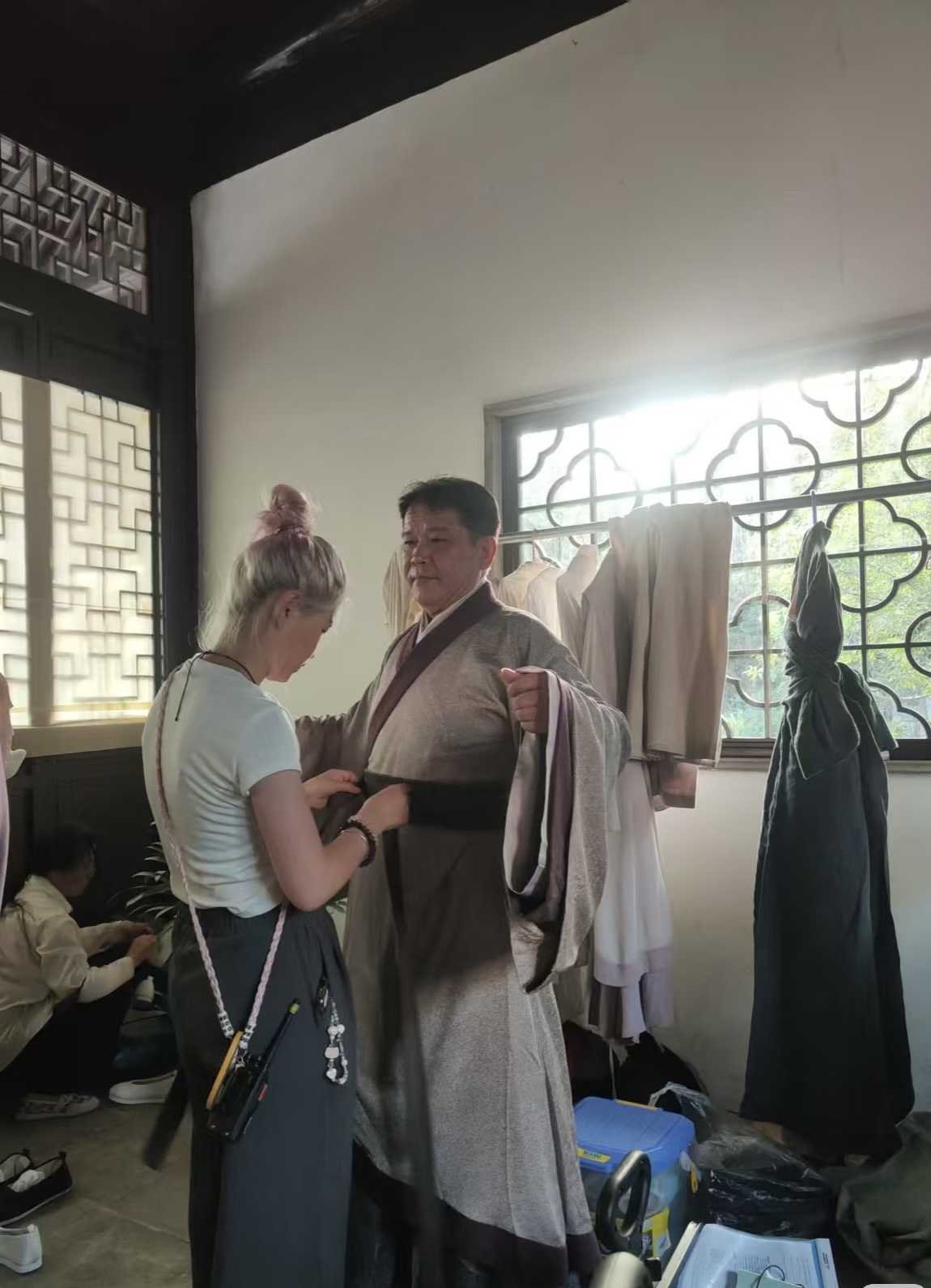 逐梦影视圈？工资日结、管饭……南宁微短剧“群演热”