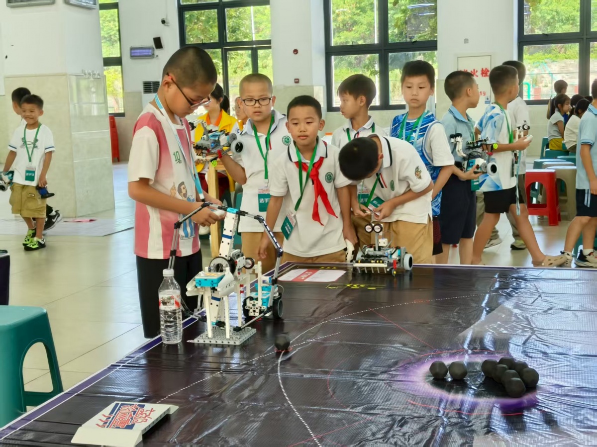 千余名中小学生玩转AI！南宁这场人工智能竞赛启幕