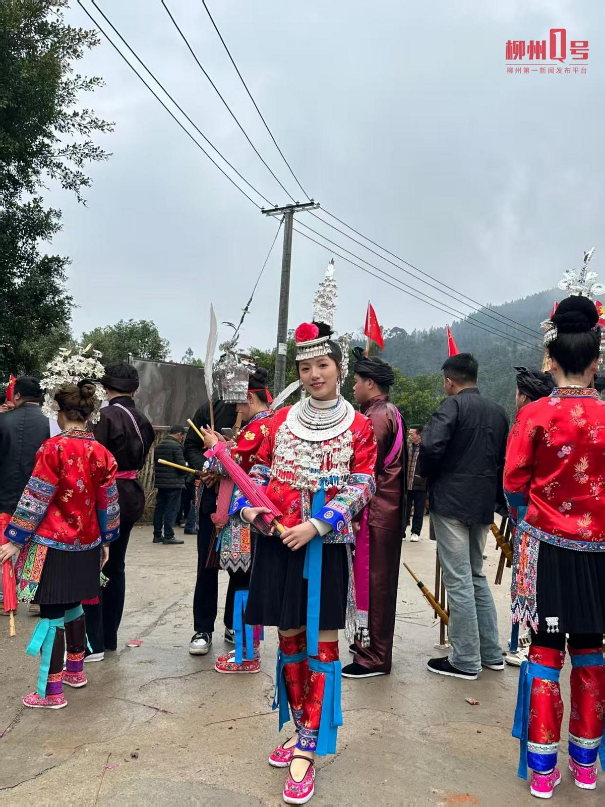 柳州这个地方姑娘们绽放民族风采！(图2)