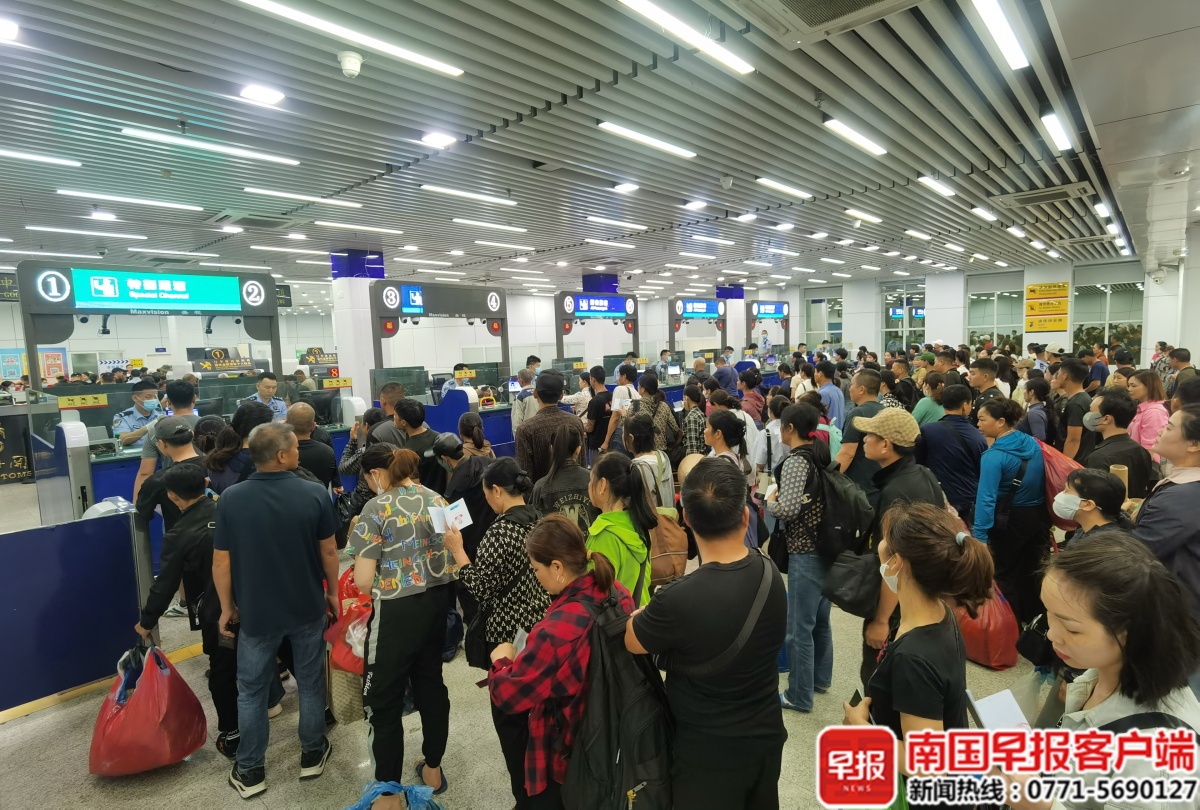 东兴口岸今年客流量突破500万人次(图1)