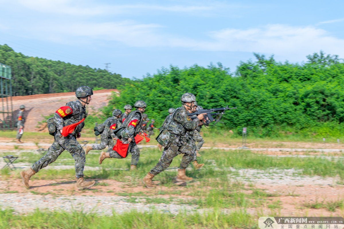 ֱ���侯�ٱ���ѵ�ֻ��ֳ�