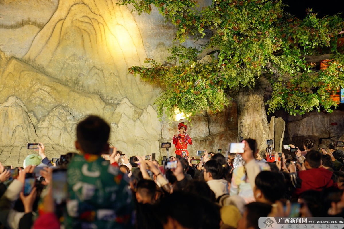 暑期客流如潮！广旅南宁之夜客流量强势突破2000万人次(图2)