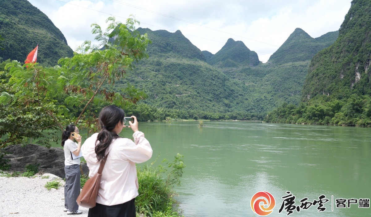 手把手教技能丨粤桂协作都安电商直播培训开课(图3)