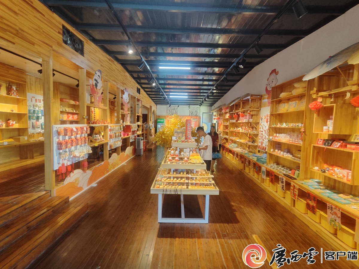七夕浪漫将搬进喀斯特溶洞：财神送爱情信物、百人寻缘
