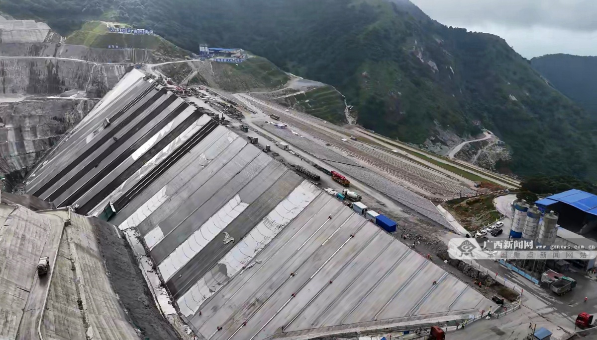 广西首座抽水蓄能电站传来捷报！引水水道一次充水成功冲刺年内投产目标(图3)