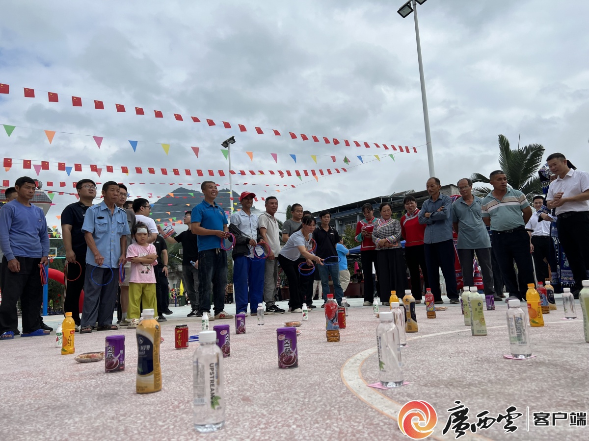 东兰多彩活动庆“双节”展情谊(图2)