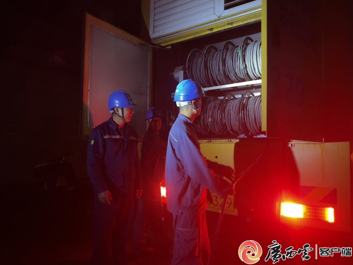 中秋“逆行”！来宾供电局驰援防城港抢修复电点亮团圆夜(图3)
