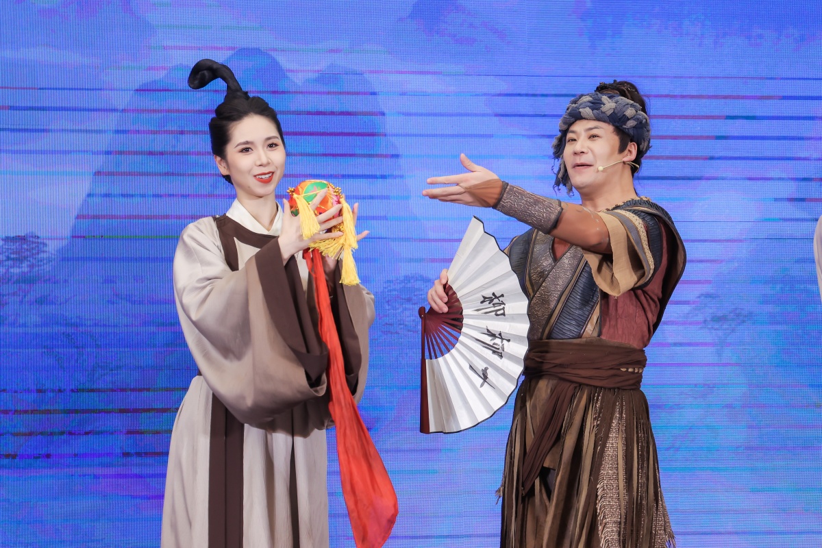 ��׳������  �������ݡ���Ʒ��ĿѲ��+�����ƽ�  ����Ԫ���ھ���������