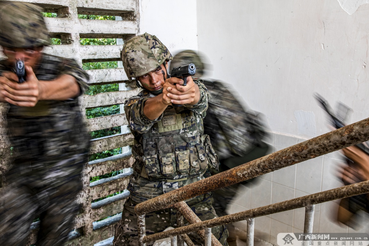 ��λ��սλ �ں�����Ϊ��Ӯ