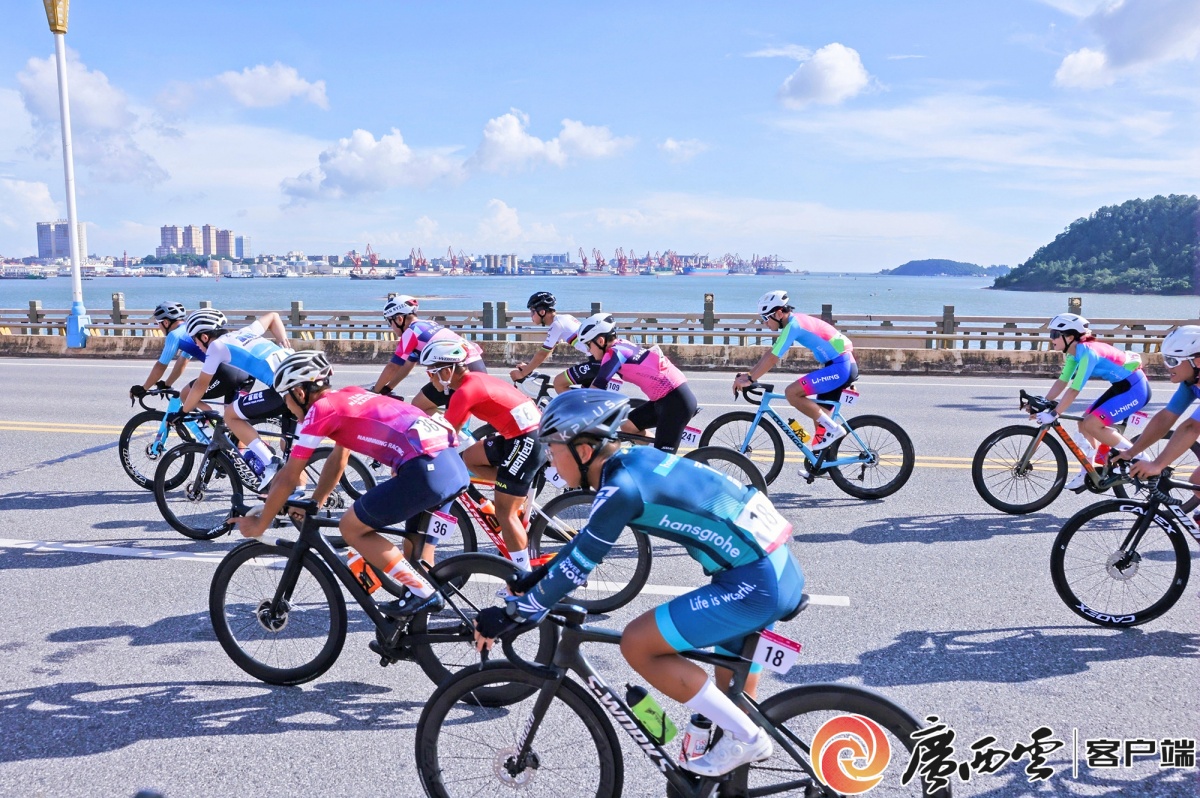 车轮绘就八桂画卷2025环广西世巡赛续写传奇!(图8) 车轮绘就八桂画卷2025环广西世巡赛续写传奇!(图8)