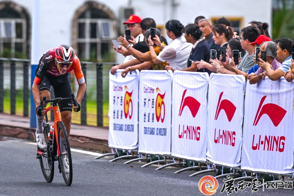 车轮绘就八桂画卷2025环广西世巡赛续写传奇!(图6) 车轮绘就八桂画卷2025环广西世巡赛续写传奇!(图6)