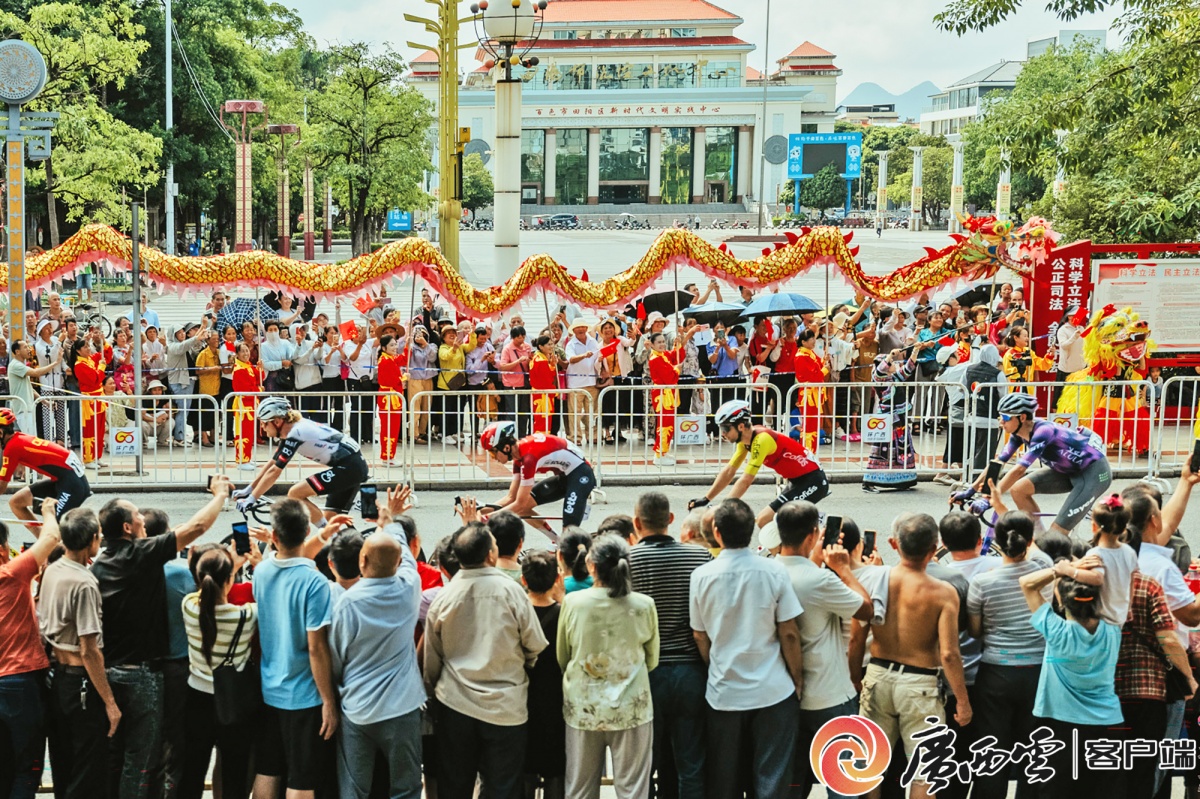 车轮绘就八桂画卷2025环广西世巡赛续写传奇!(图5) 车轮绘就八桂画卷2025环广西世巡赛续写传奇!(图5)