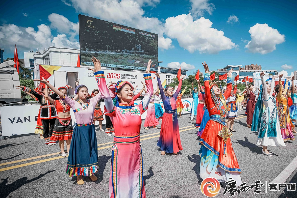 车轮绘就八桂画卷2025环广西世巡赛续写传奇!(图9) 车轮绘就八桂画卷2025环广西世巡赛续写传奇!(图9)