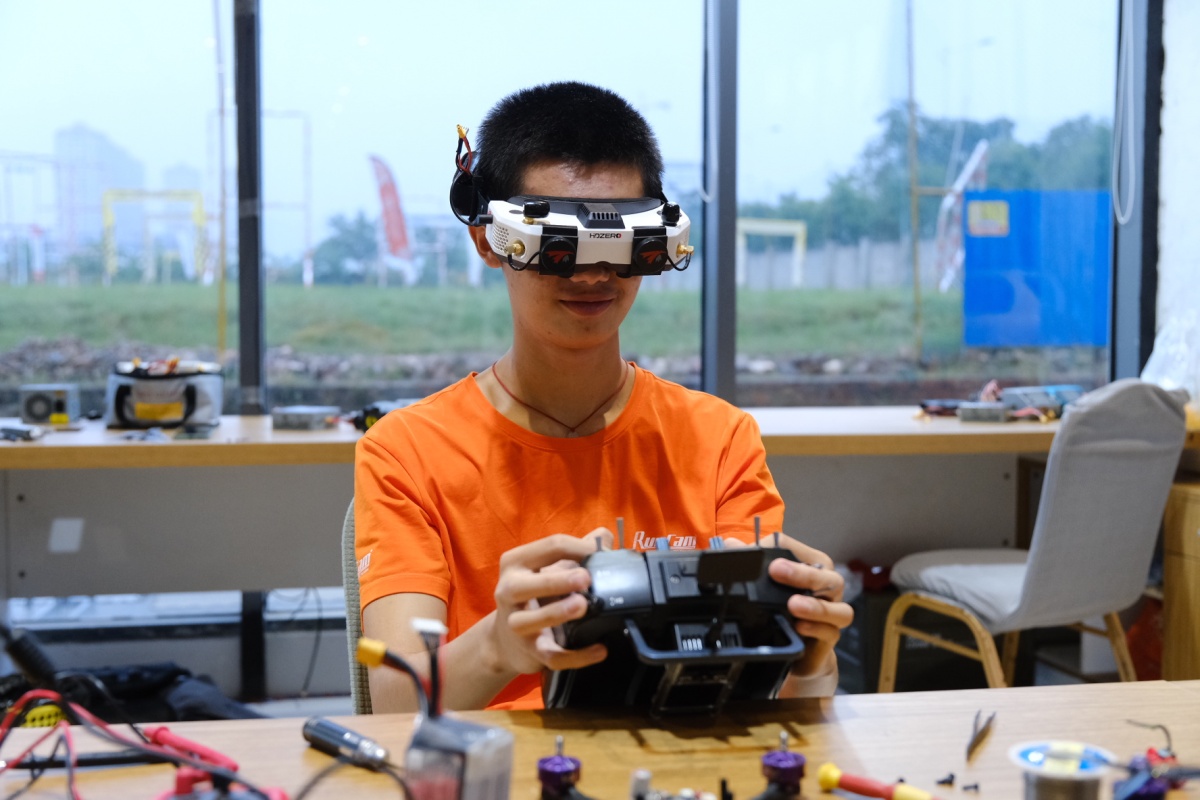 从航模起步到全运会摘银，南宁少年逐梦蓝天