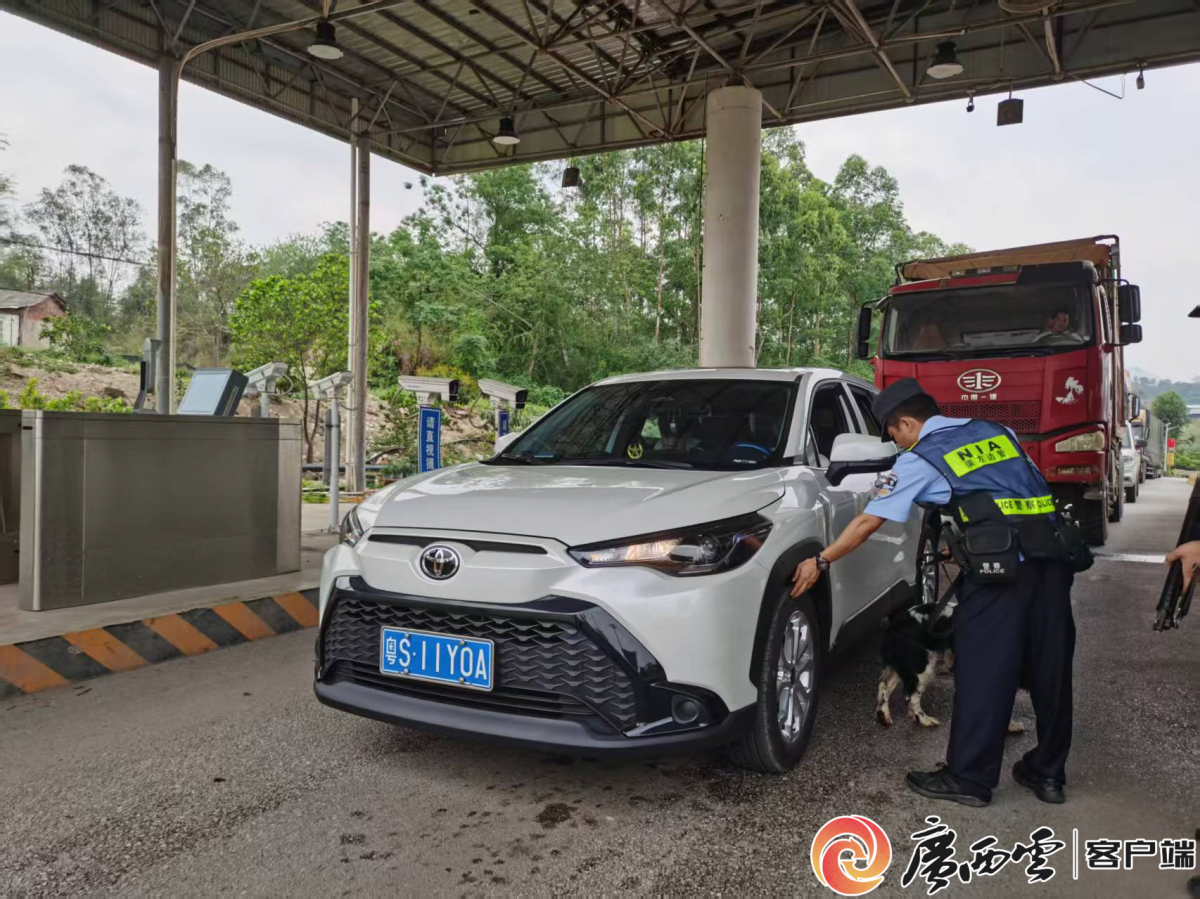 开云网站:广西边检总站寨安边境检查站推行精准查验模式实现百万吨东盟货物秒通关(图3)