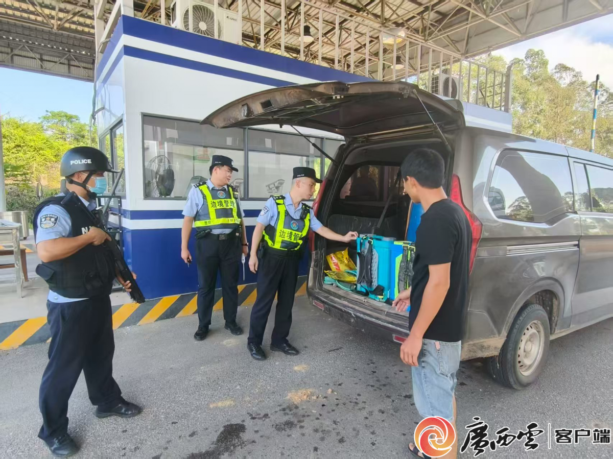 开云网站:广西边检总站寨安边境检查站推行精准查验模式实现百万吨东盟货物秒通关(图4)