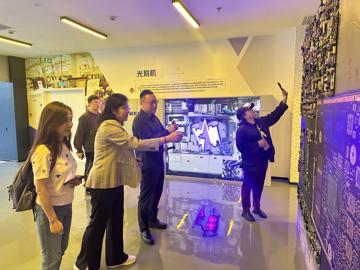 跨越海峡的“AI握手”——第二十一届桂台经贸文化合作论坛侧记九游app(图5)