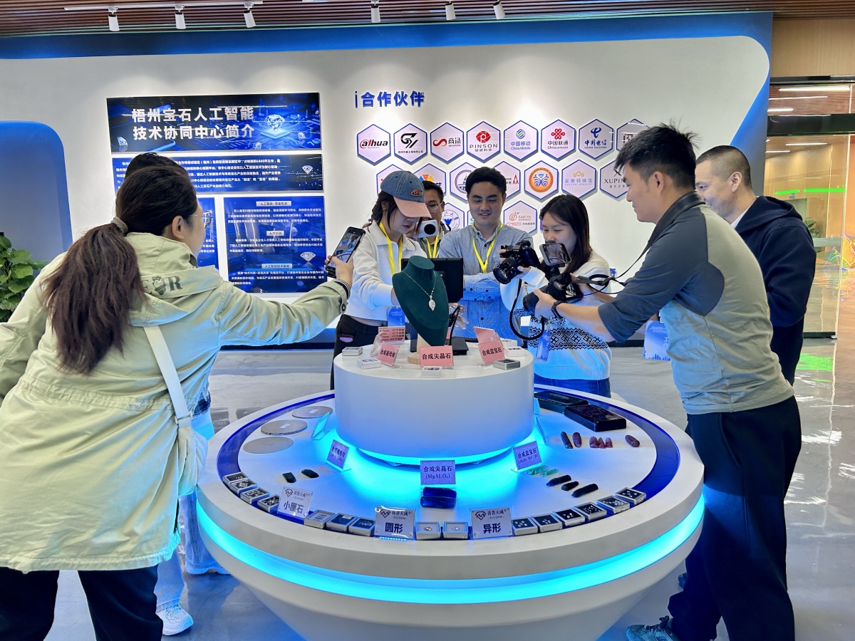 ÿ���ӿ��ʼ�500�����ϴ�С����ʯ��AI�ġ����۽� ��̫ǿ��