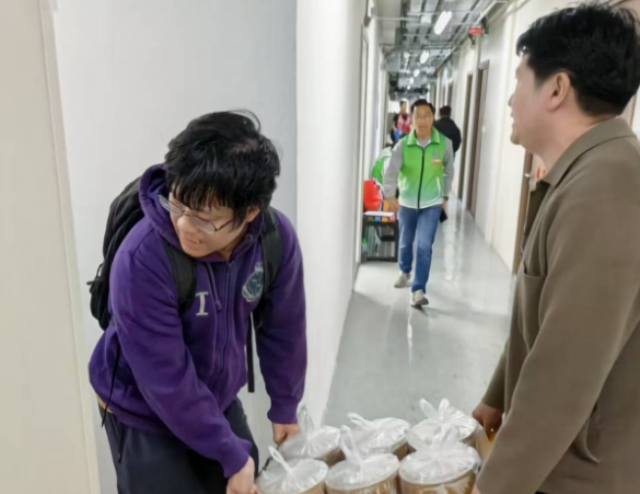 守望相助，共渡难关！广西社会各界援助香港大埔火灾善后安置工作