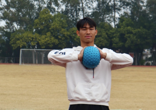 穿着开胶旧鞋也能获得体考满分，来宾这个少年跑出“逆袭路”！