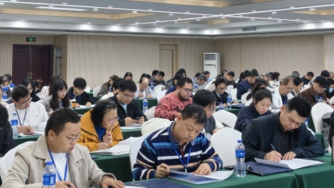 ������ͬ������硱����������Χ�����Ӳ�ˡ����š���