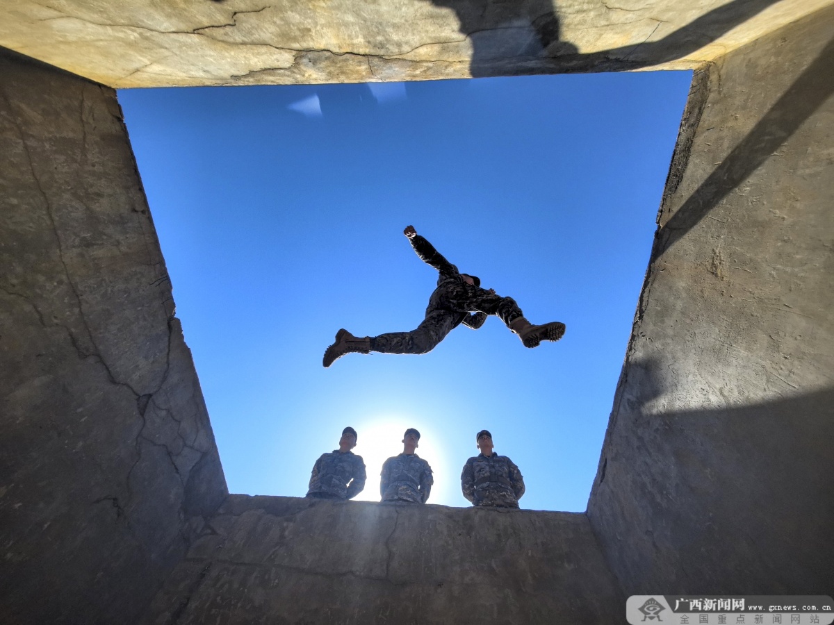 �侯����֧�ӣ�ʵսʵѵ ��Ӫ����������