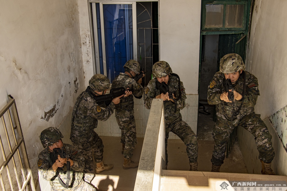 �侯����֧�ӣ�ʵսʵѵ ��Ӫ����������