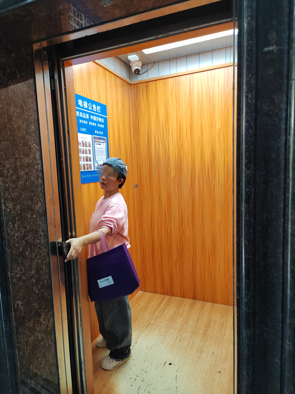 拒交物业费被告，女子反诉！起因是女儿两次被困电梯