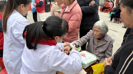 �Ļ���������� ��ƽ�������ů����