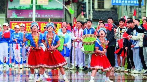 �����ܽ���ʮ��������ǿ���ط�ʵ�����������л����干ͬ����ʶʾ��������