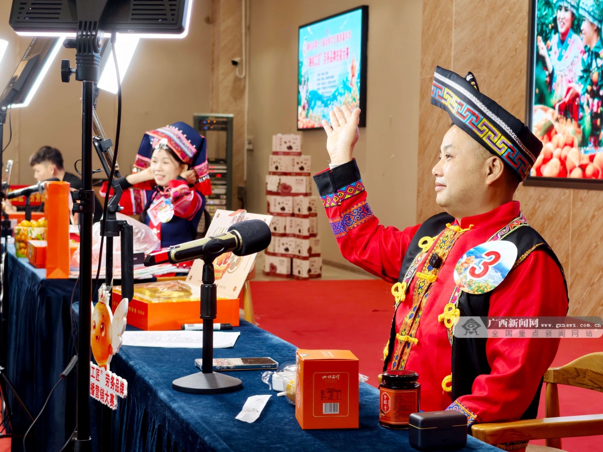 12��18�ս��c(di��n)�D