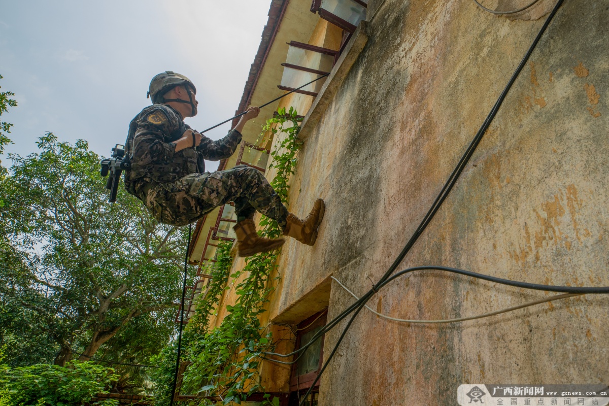 �侯�ٱ���չ��������  ����ʵսӲ��